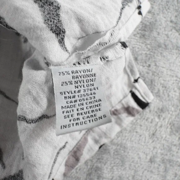 Habitat Blouse Womens L White Scoop Neck 3/4 Sleeve Floral Pleated Tunic - Picture 3 of 12